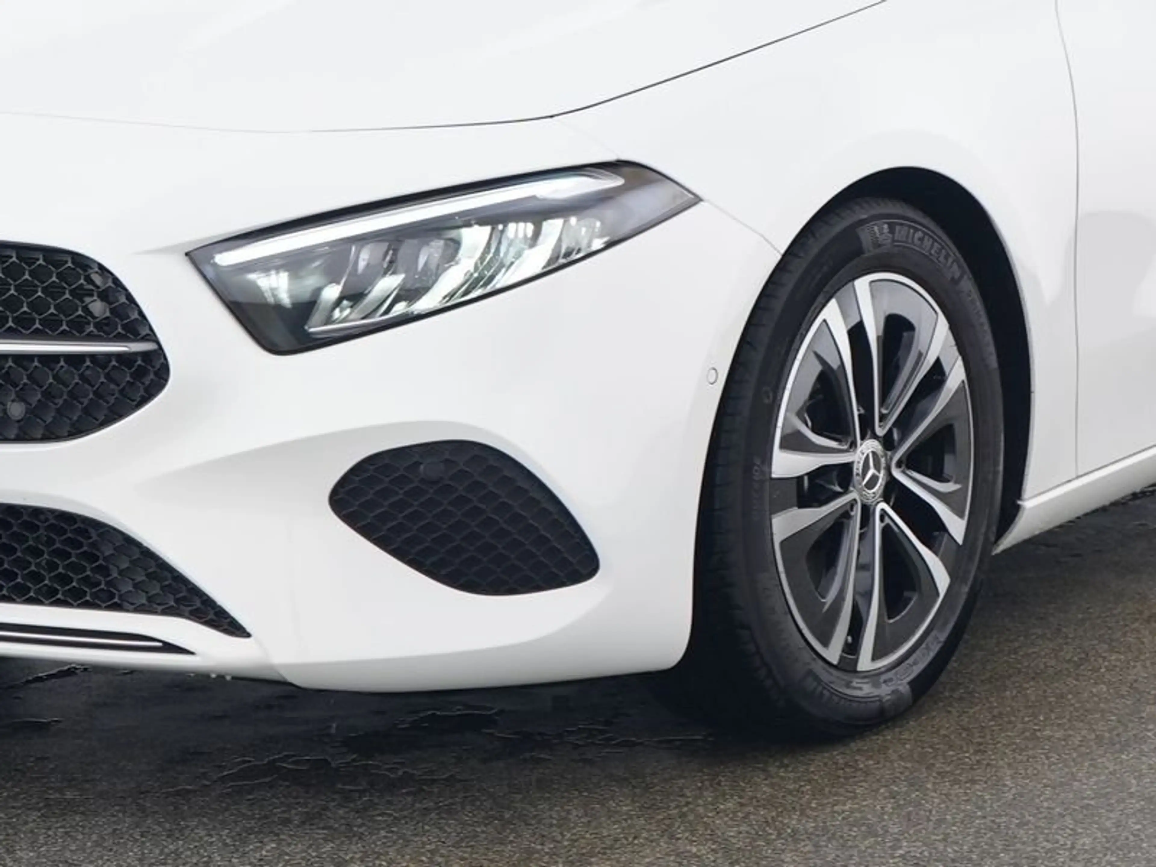 Mercedes-Benz A 200 Progressive MBUX/Ambie/LED/Winter/Tot/Kame — photo 2