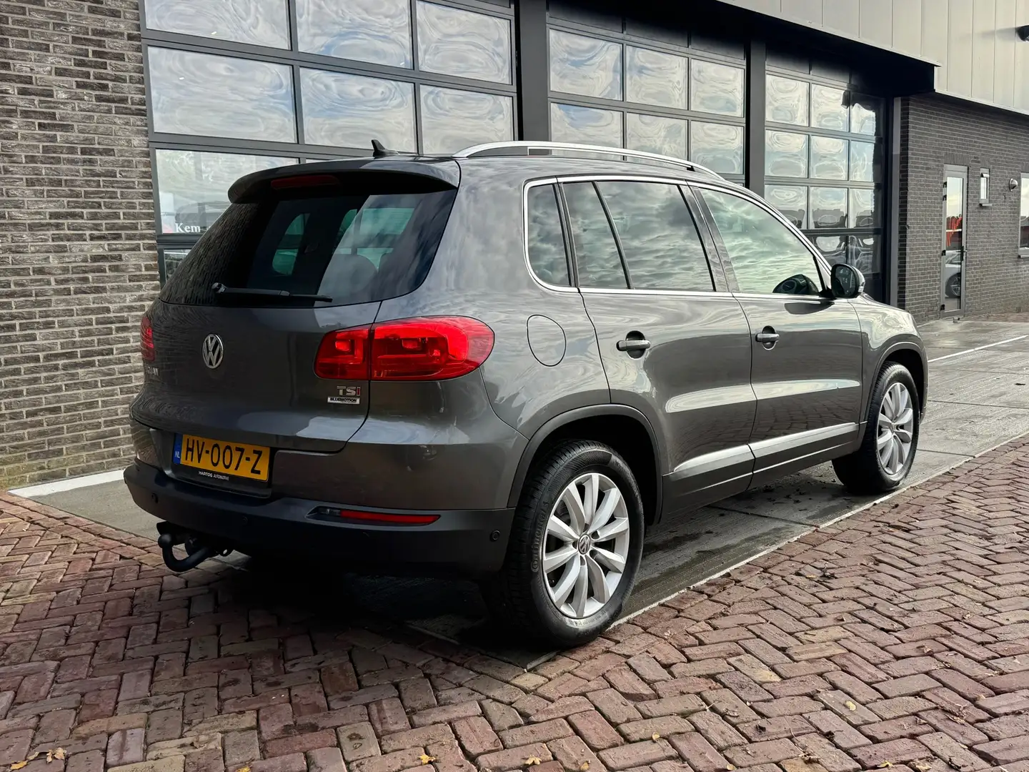 Volkswagen Tiguan 1.4 TSI Sport&Style | Alcantara | Clima | Cruise | Grau - 2