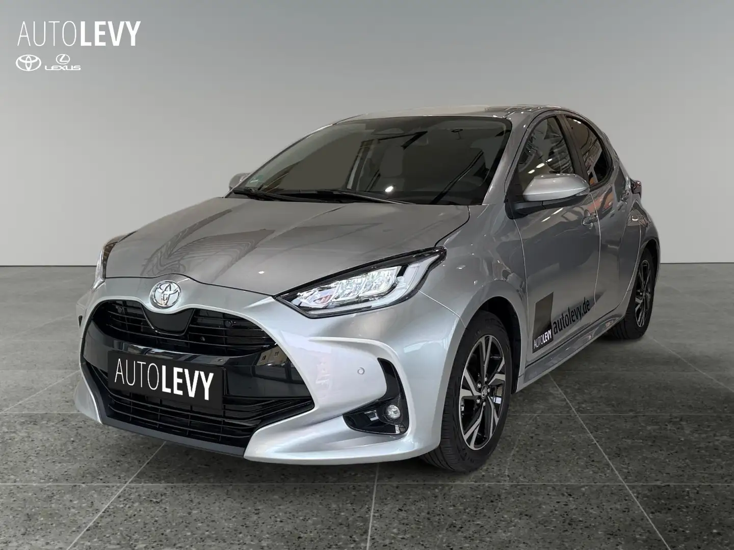 Toyota Yaris - 1.5 Teamplayer Comfort + Safety-Paket Silber - 2