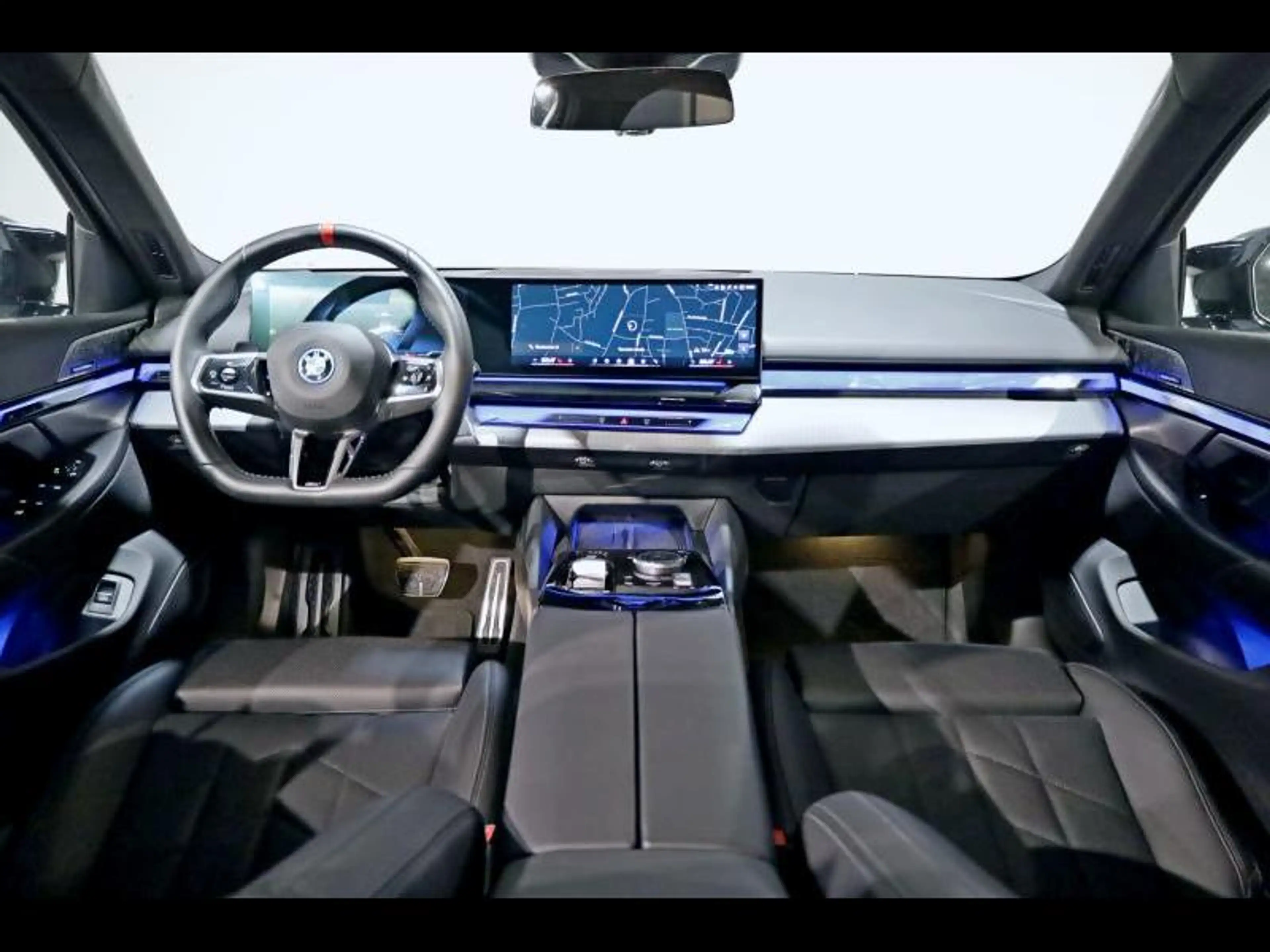 BMW i5 M60 xDrive Berline Kit M Sport — photo 7