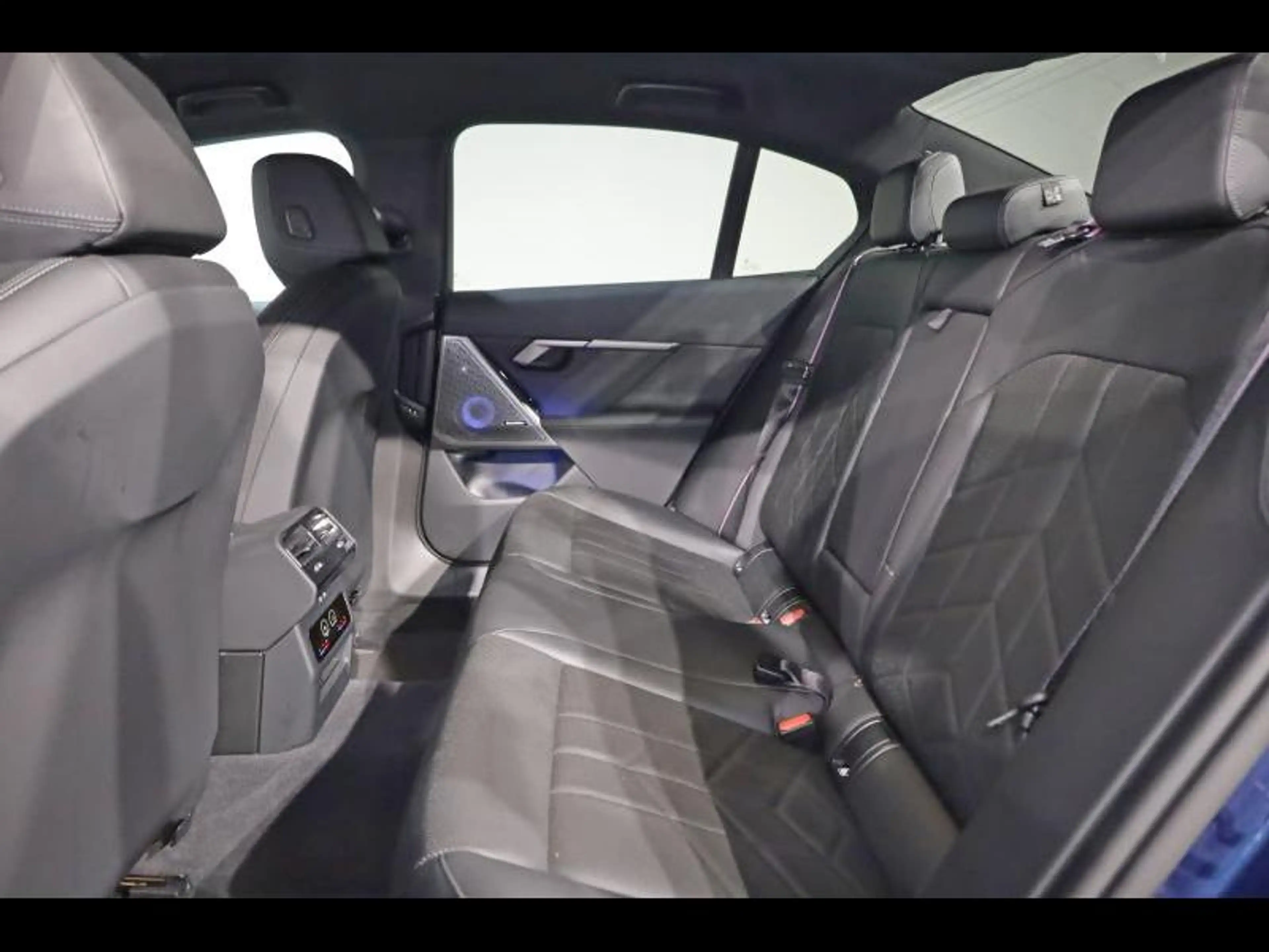 BMW i5 M60 xDrive Berline Kit M Sport — photo 10