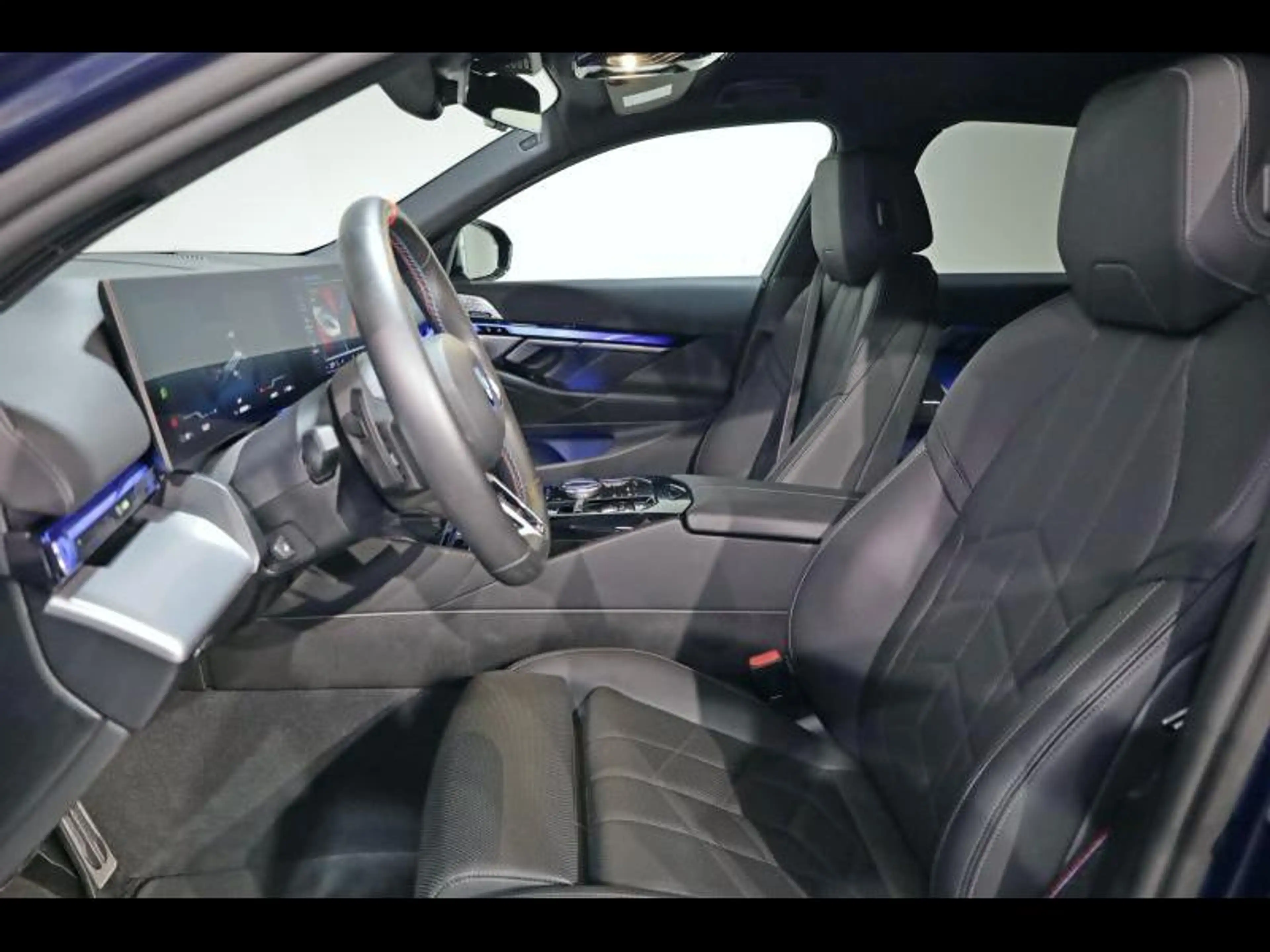 BMW i5 M60 xDrive Berline Kit M Sport — photo 9