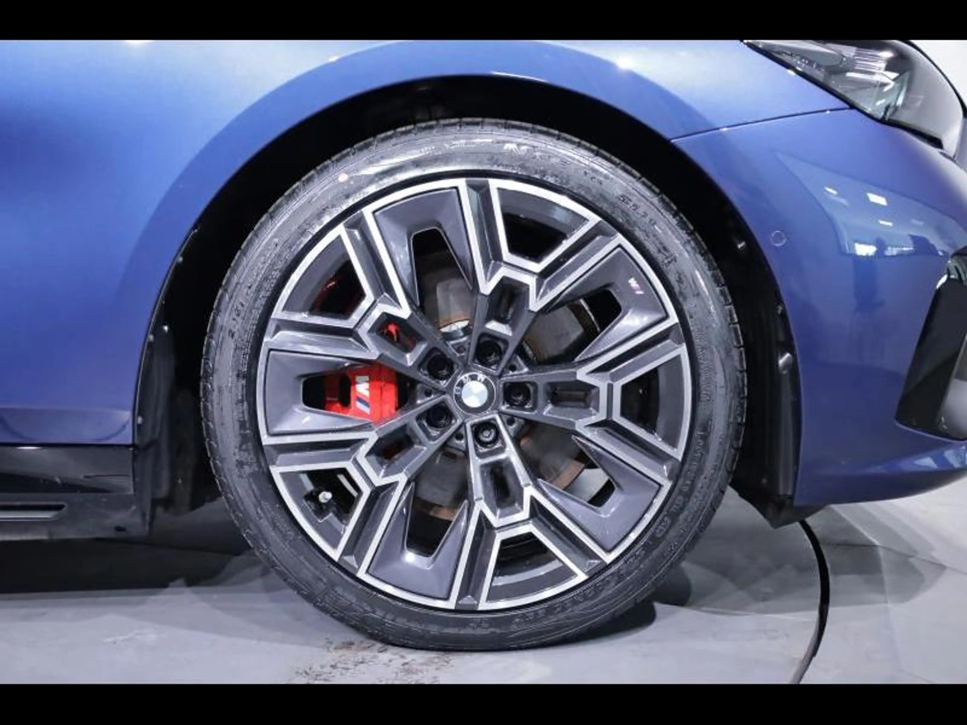 BMW i5 M60 xDrive Berline Kit M Sport — photo 8