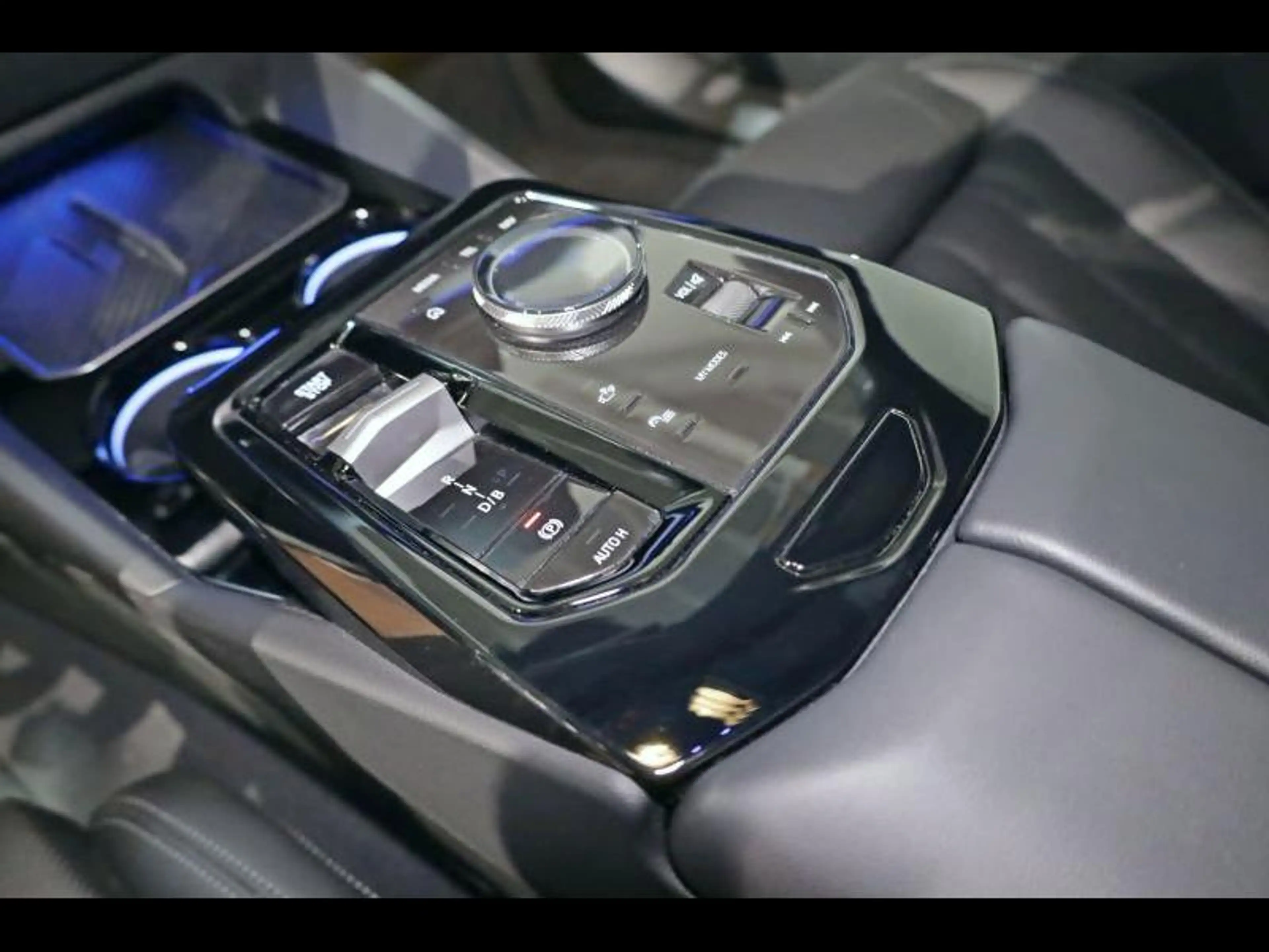BMW i5 M60 xDrive Berline Kit M Sport — photo 13