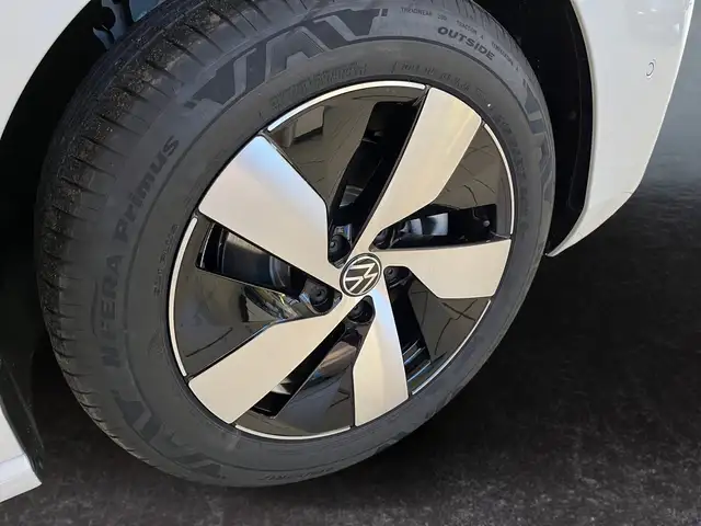 Volkswagen Passat view 15