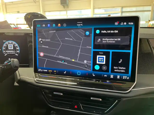 Volkswagen Passat view 13
