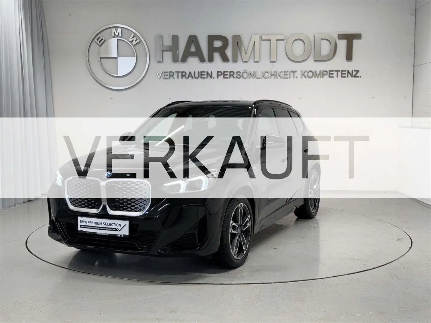 BMW iX1 eDrive20 Чорний - 1