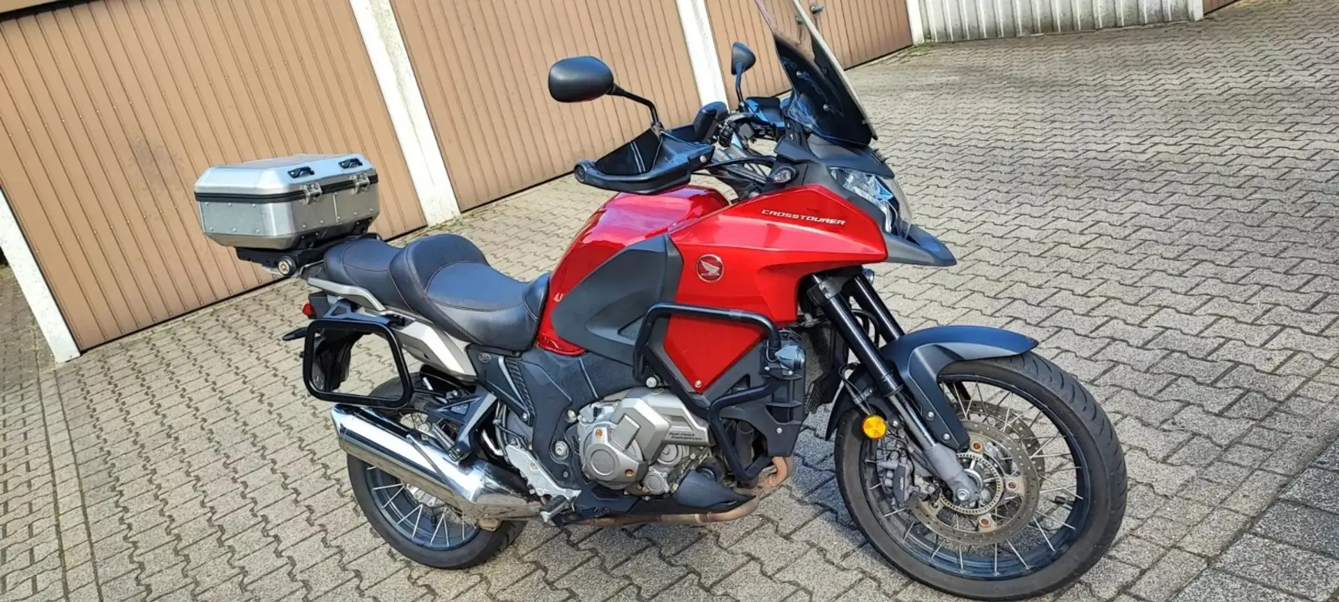 Honda VFR 1200 xd dct Červená - 2