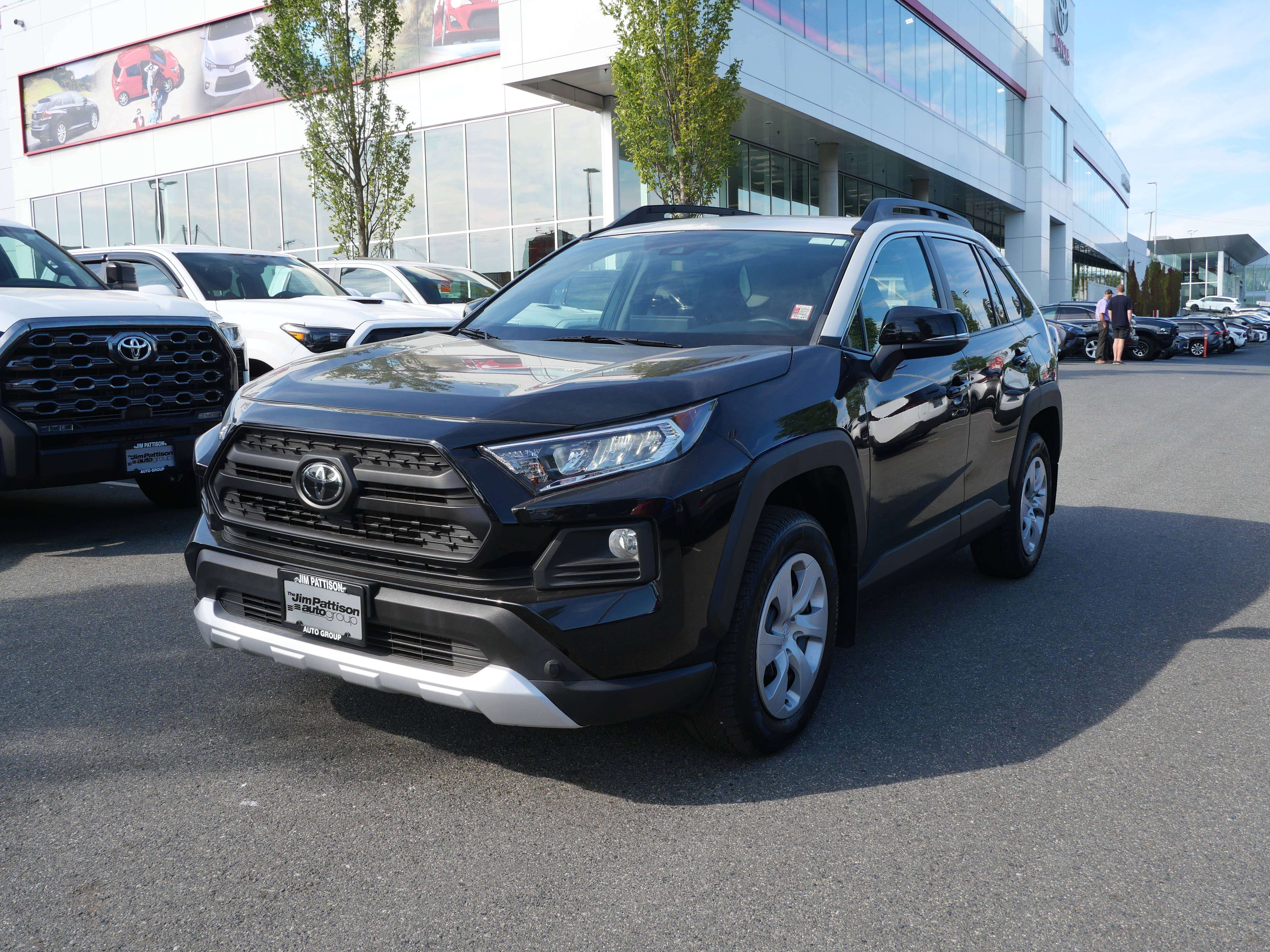 2020 Toyota RAV 4 à vendre à Victoria