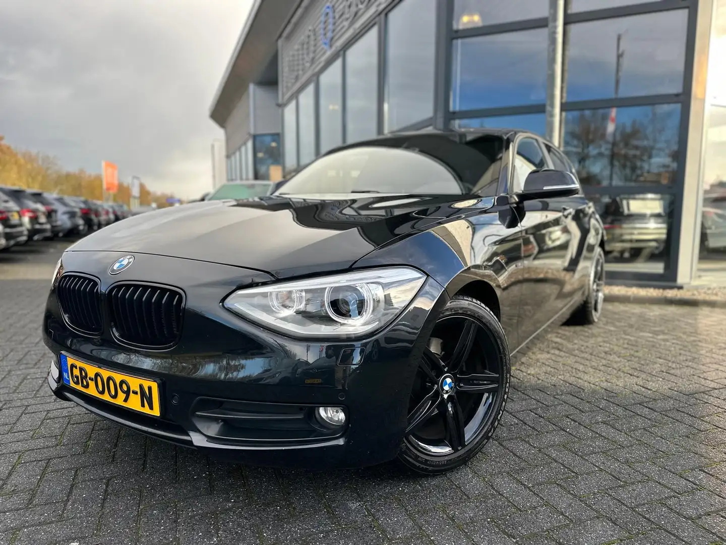 BMW 116 1-serie 116i Business+ | Sport | Bi-Xenon | Climat Noir - 2