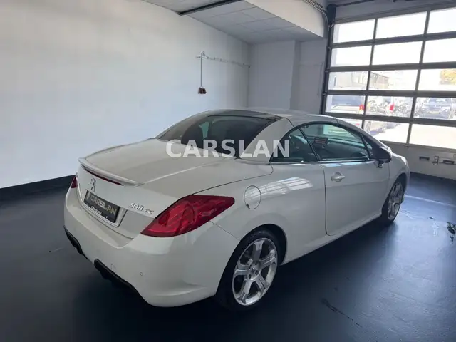 Peugeot 308 view 11