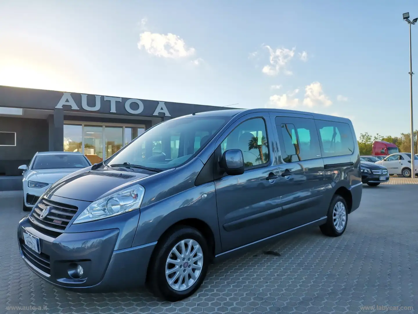 Fiat Scudo SCUDO 2.0MJT 165CV PANORAMA 9 POSTI PASSO LUNGO Grijs - 1