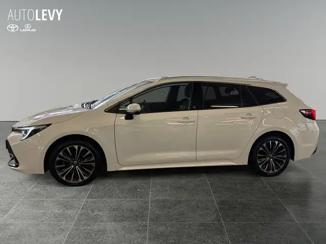 Toyota Corolla view 3