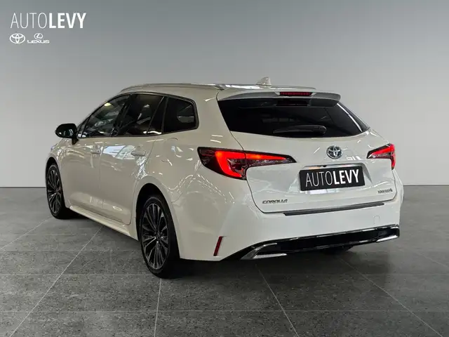 Toyota Corolla view 4