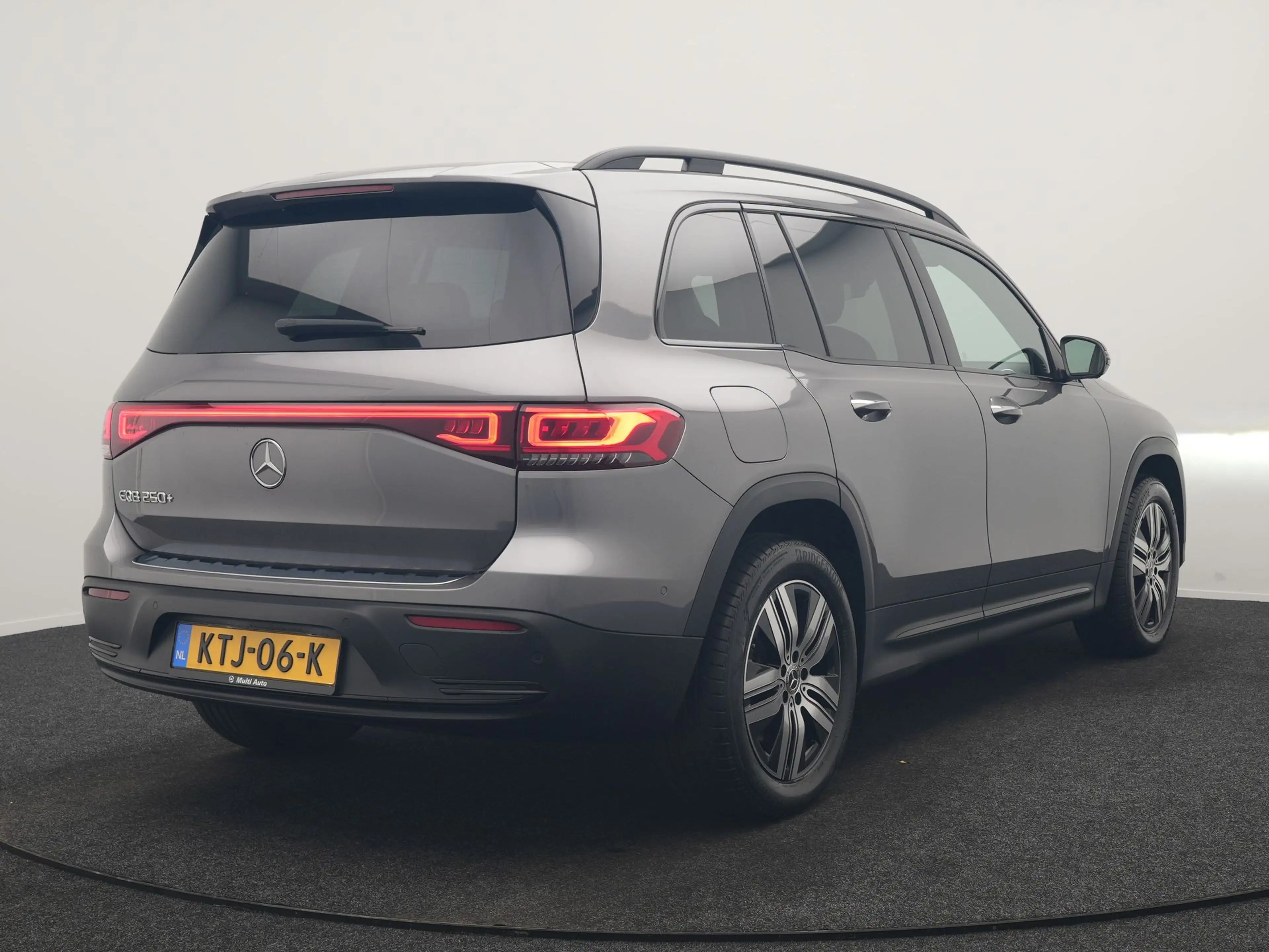 Mercedes-Benz EQB 250 250+ Luxury Line 74 kWh 191pk Dealer O.H | Adaptiv — photo 3