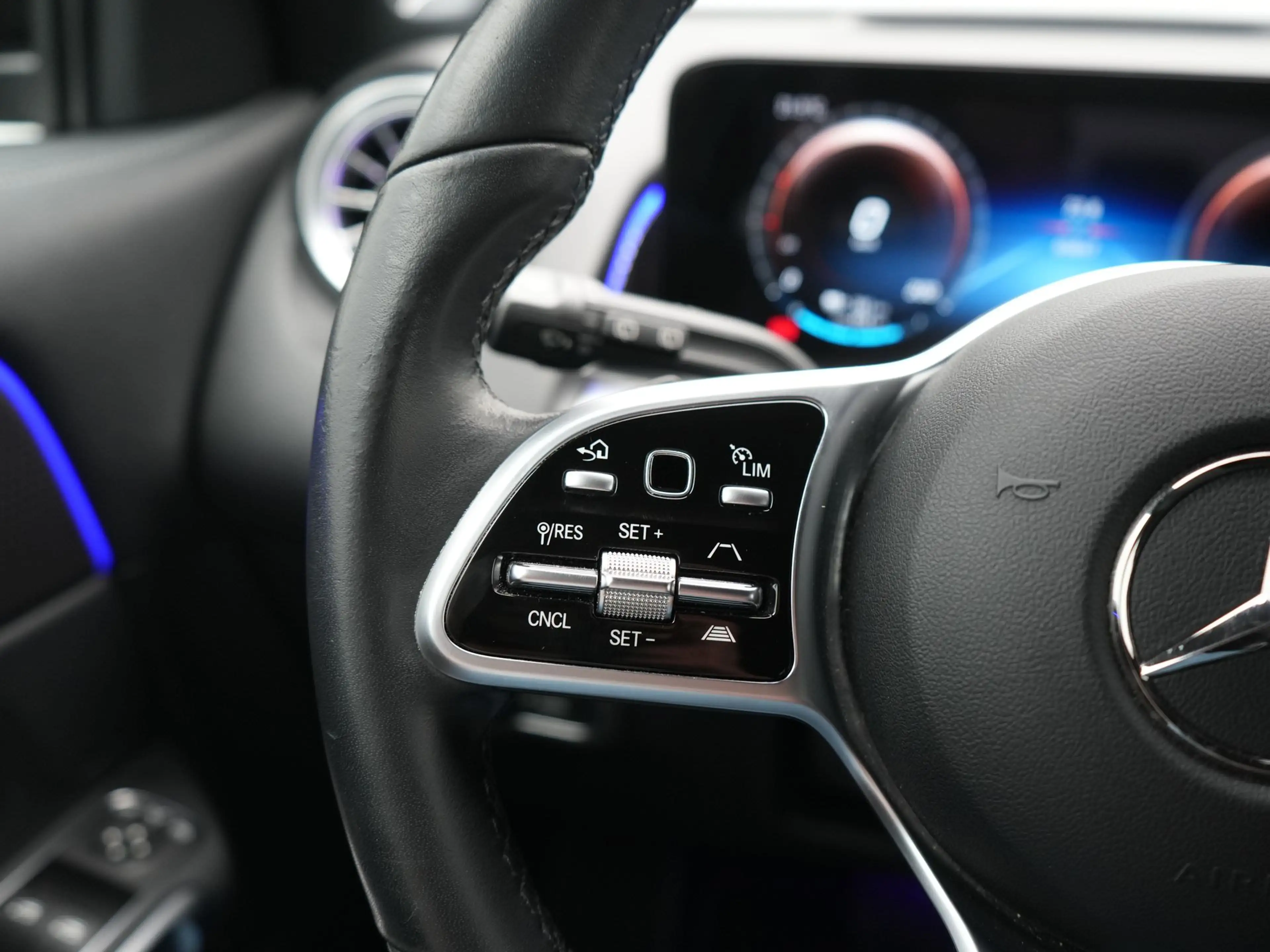 Mercedes-Benz EQB 250 250+ Luxury Line 74 kWh 191pk Dealer O.H | Adaptiv — photo 21