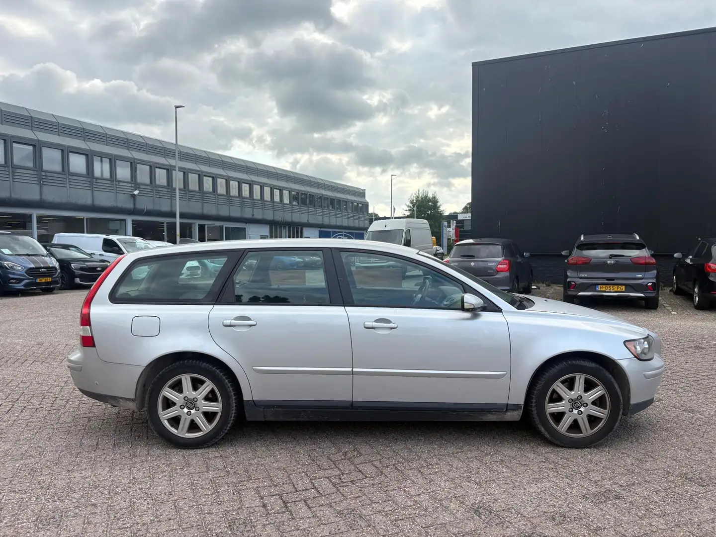 Volvo V50 2.4 Edition II Motor Kapot Gris - 2