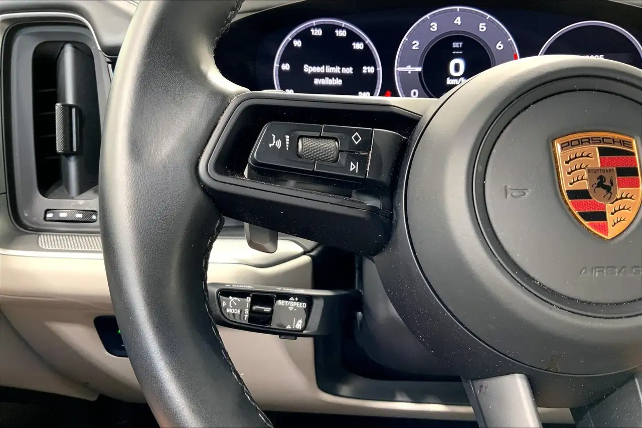 Porsche Cayenne снимка Porsche Cayenne