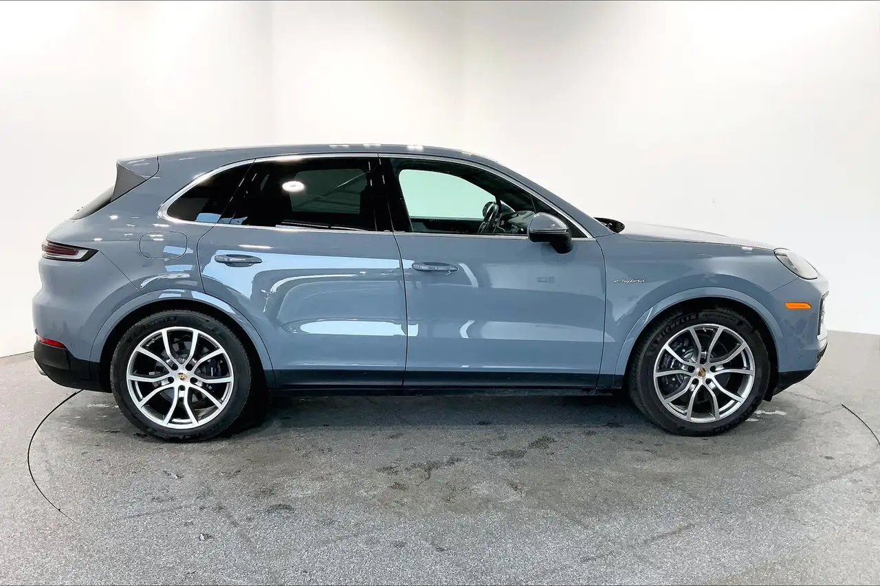 Porsche Cayenne снимка Porsche Cayenne