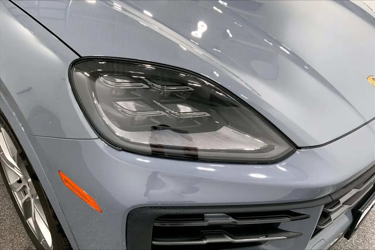 Porsche Cayenne снимка Porsche Cayenne