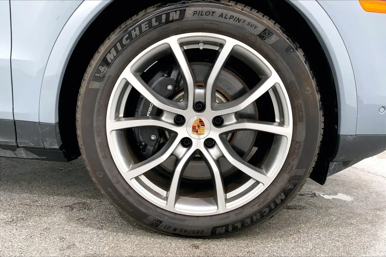 Porsche Cayenne снимка Porsche Cayenne