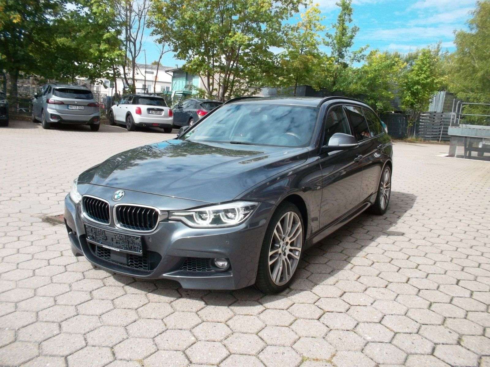 BMW 330