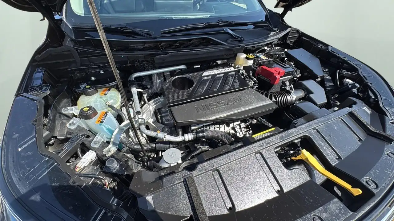 Nissan Rogue снимка Nissan Rogue