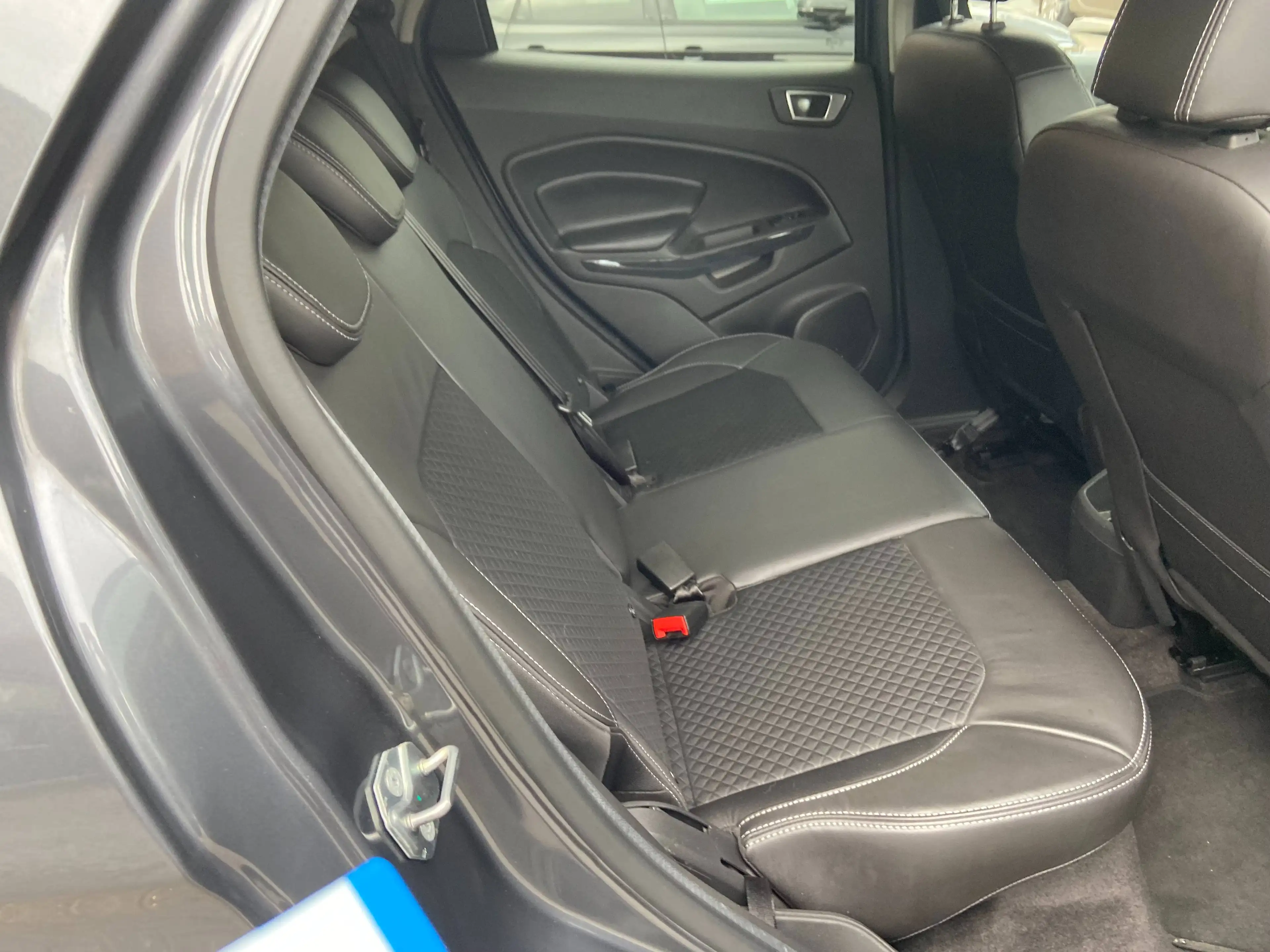 Ford EcoSport Ecosport 1.5i AUTOMAAT NAVI PDC CRUISE ALU LEDER — photo 6