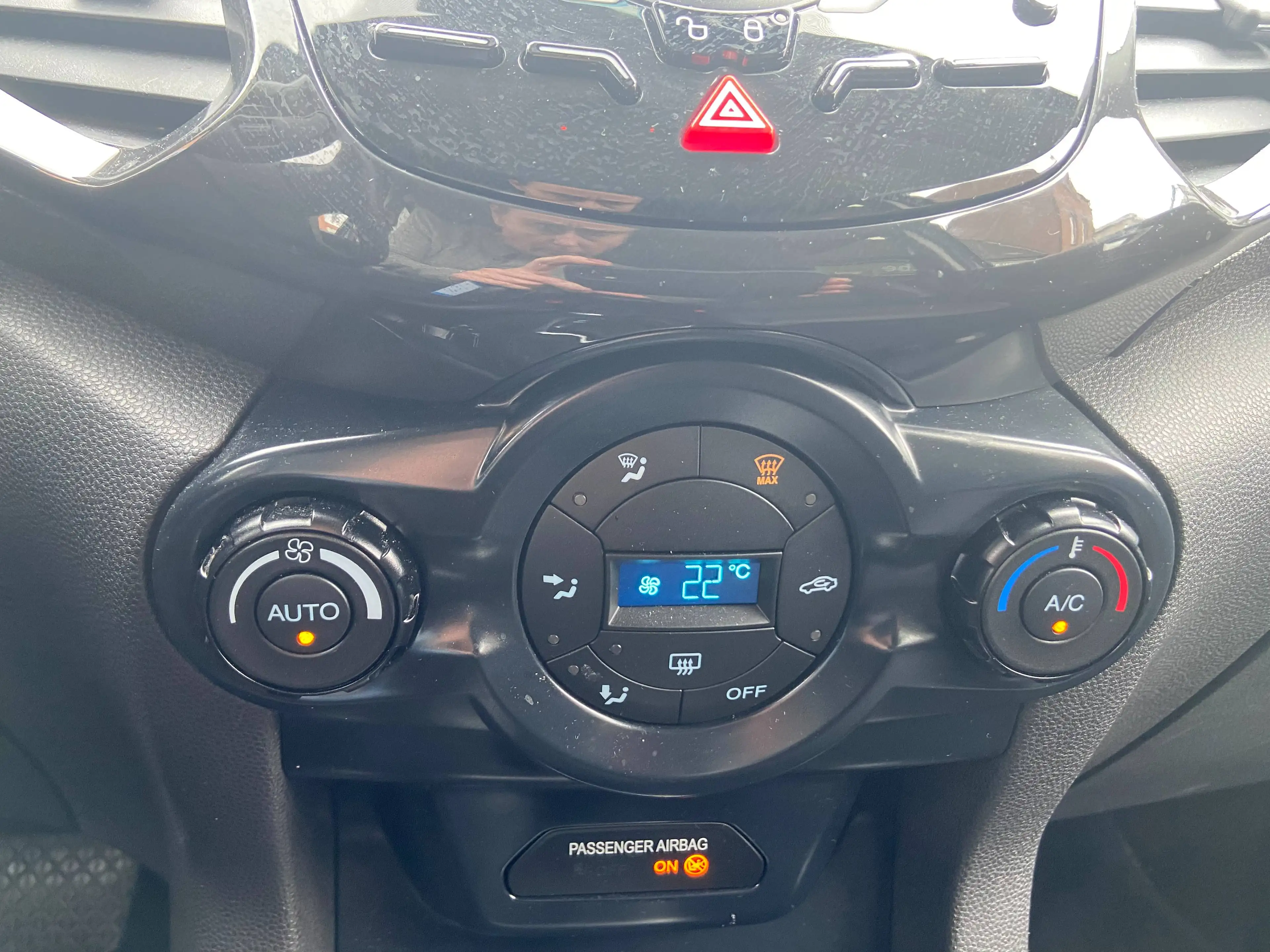 Ford EcoSport Ecosport 1.5i AUTOMAAT NAVI PDC CRUISE ALU LEDER — photo 12