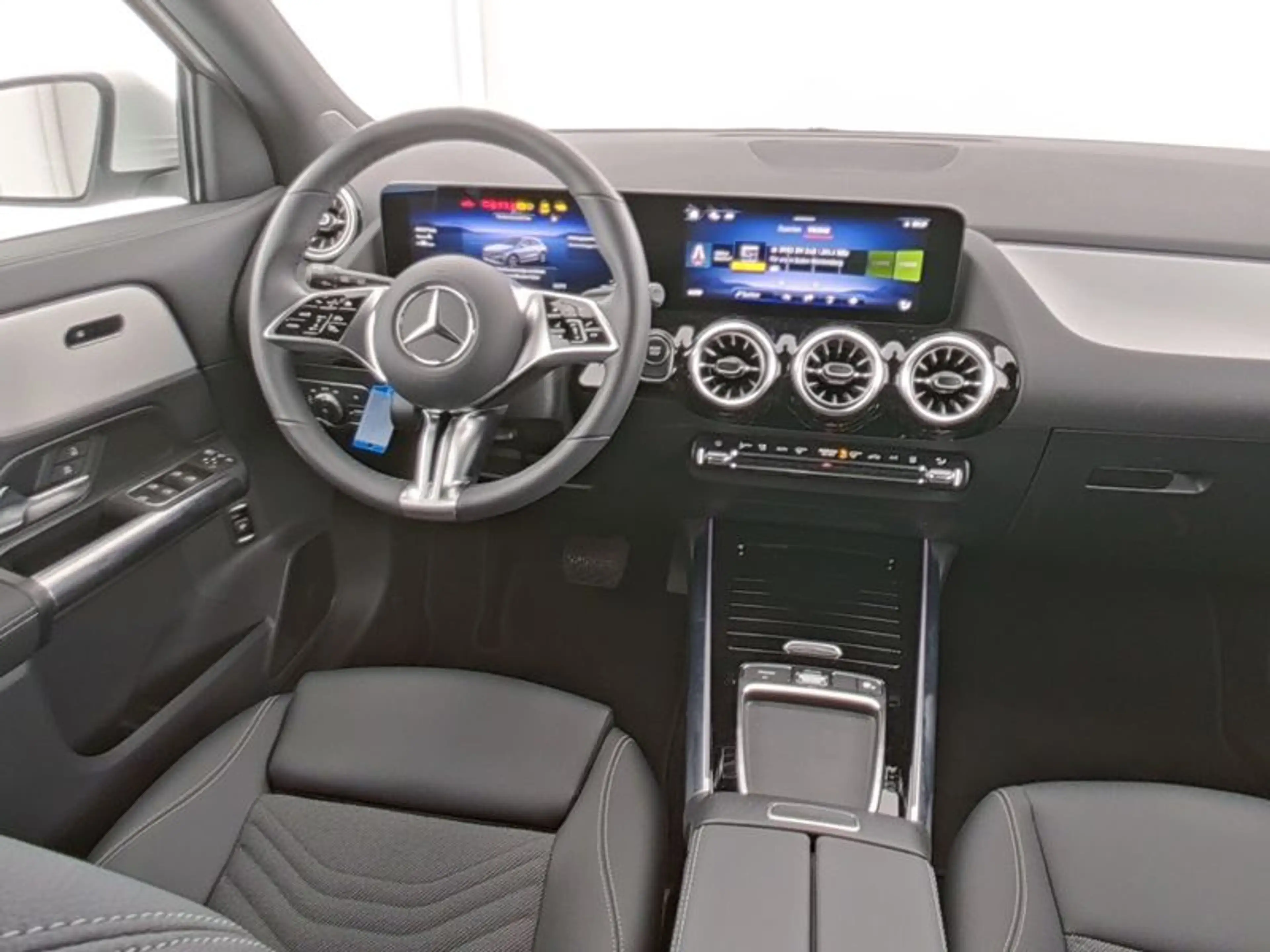 Mercedes-Benz EQA 250 250+ Luxury Line 71 kWh Ledkoplampen | Parkeerpakk — photo 5