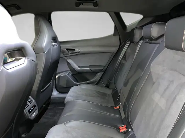 Cupra Formentor view 11