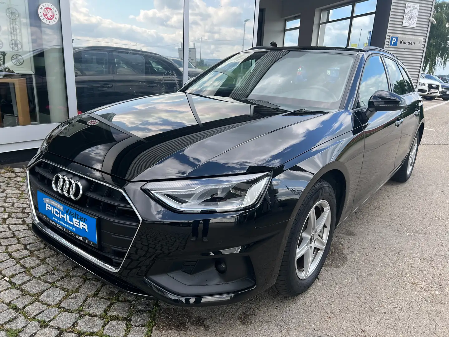 Audi A4 Avant 35 TDI Schwarz - 1