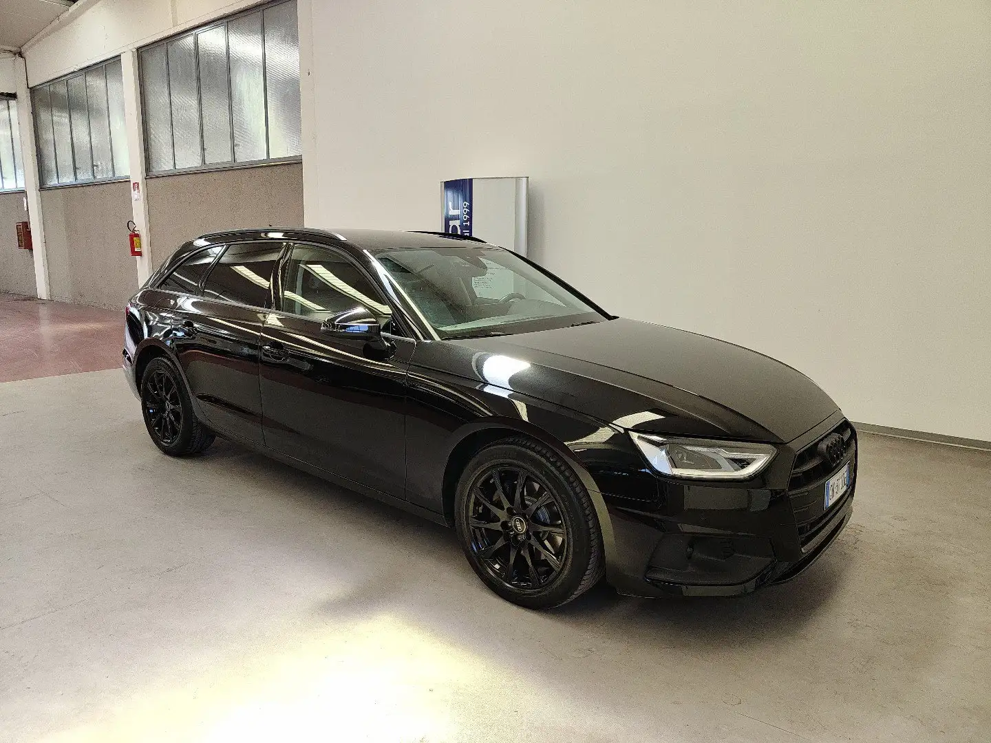 Audi A4 Avant 35 TDI/163 CV S tronic Cruise Navi Fari LED Nero - 2