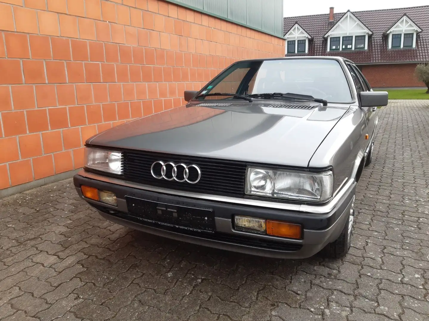 Audi Coupe GT 2,2 136 PS - kerngesund Grau - 2