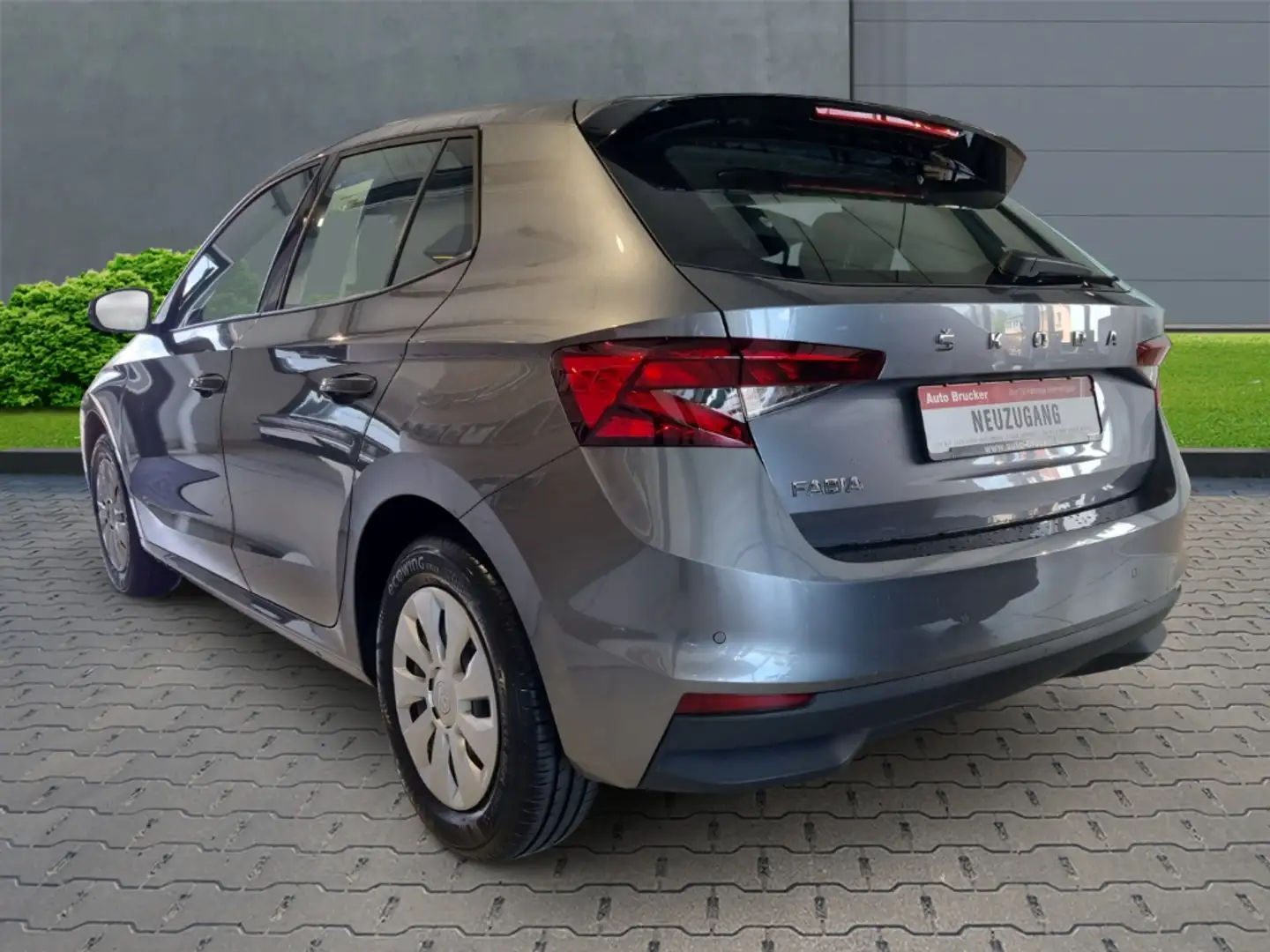 Skoda Fabia Active 1.0 TSI+Klimaanlage+Parksensoren+Sitzheizun Grau - 2