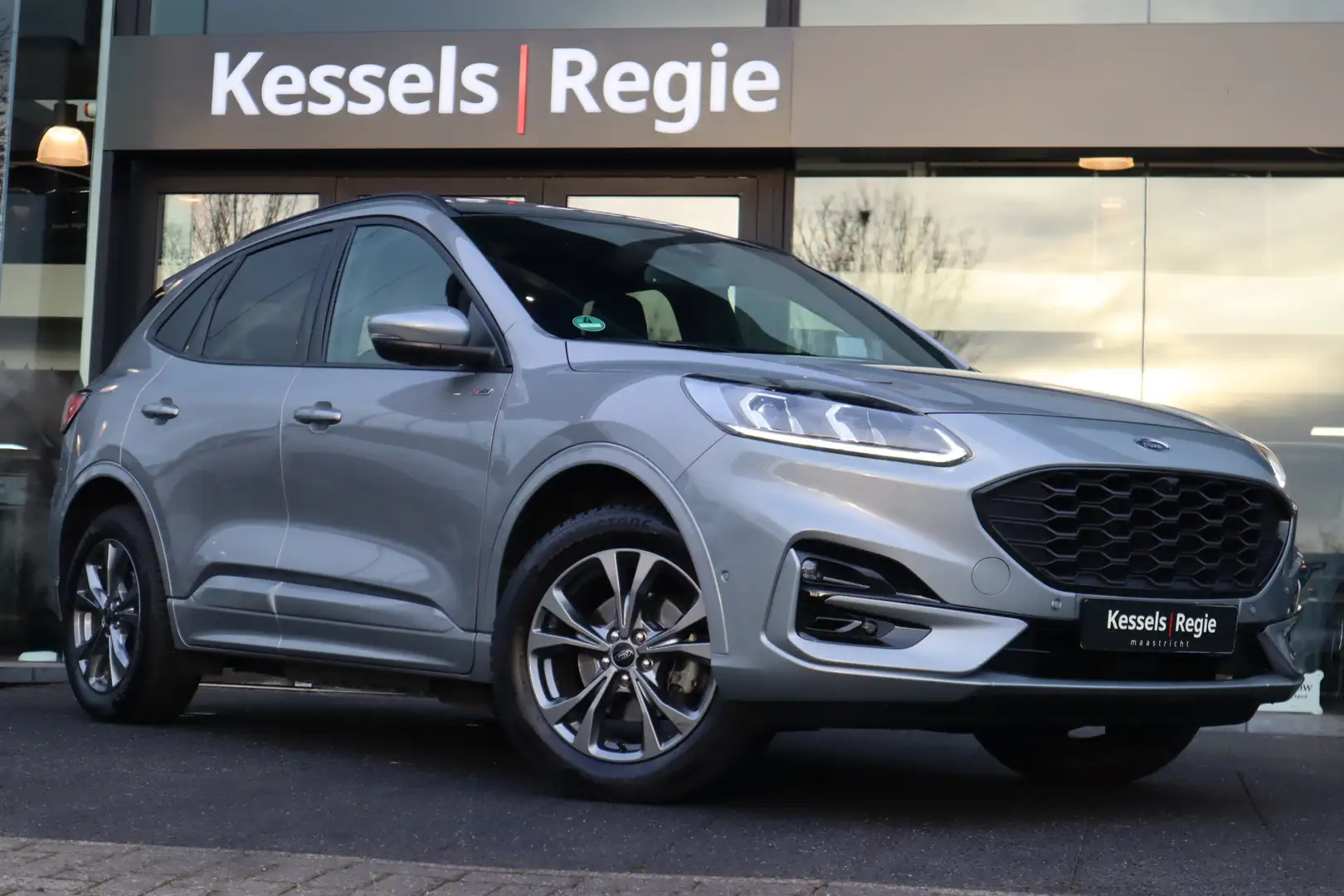 Ford Kuga 2.5 PHEV ST-Line Pano HuD ACC Keyless Trekhaak 18” Gris - 1