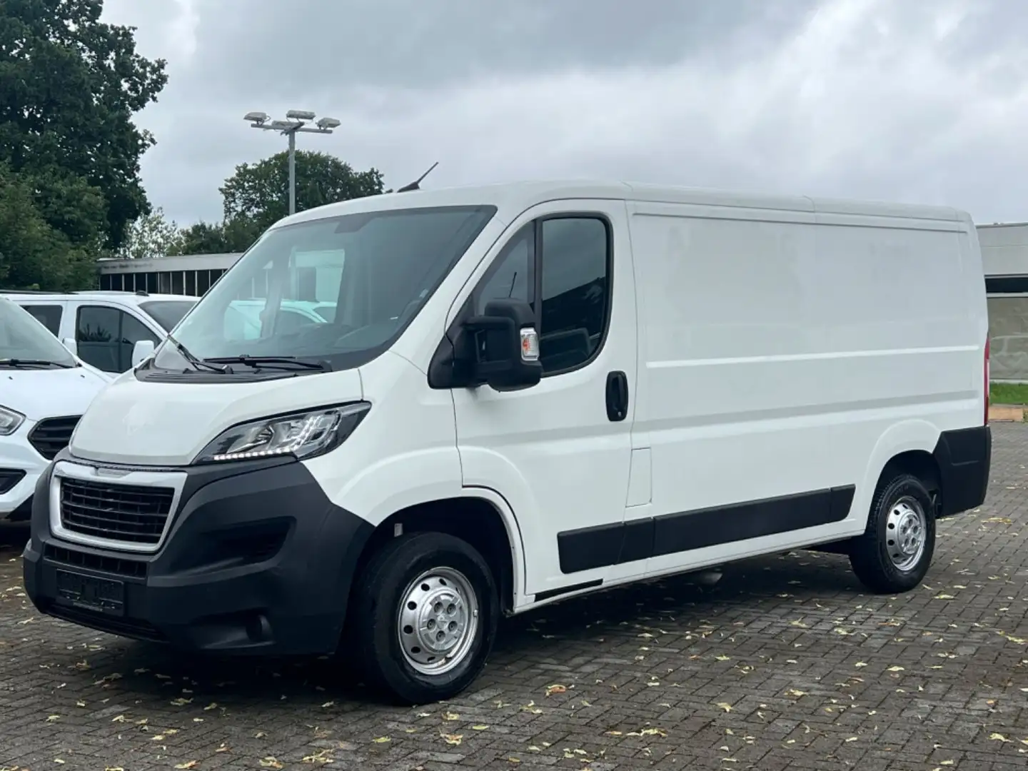Peugeot Boxer 333 L2H1 PREMIUM 140 STANDHZ/KAMERA/LANG Blanc - 1
