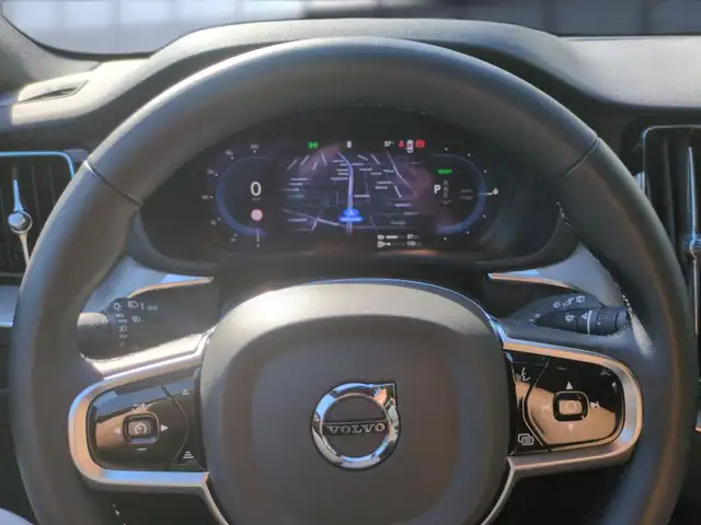 Volvo XC60 view 15