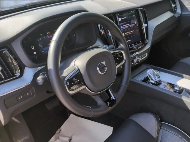 Volvo XC60 view 14