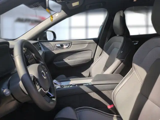 Volvo XC60 view 13