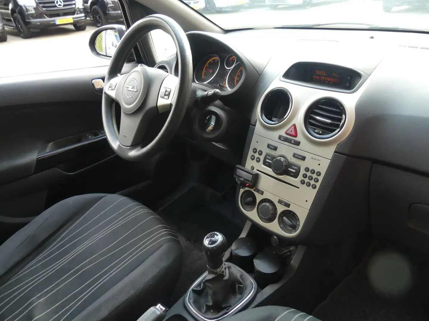 Opel Corsa 1.4-16V Airco Black - 2