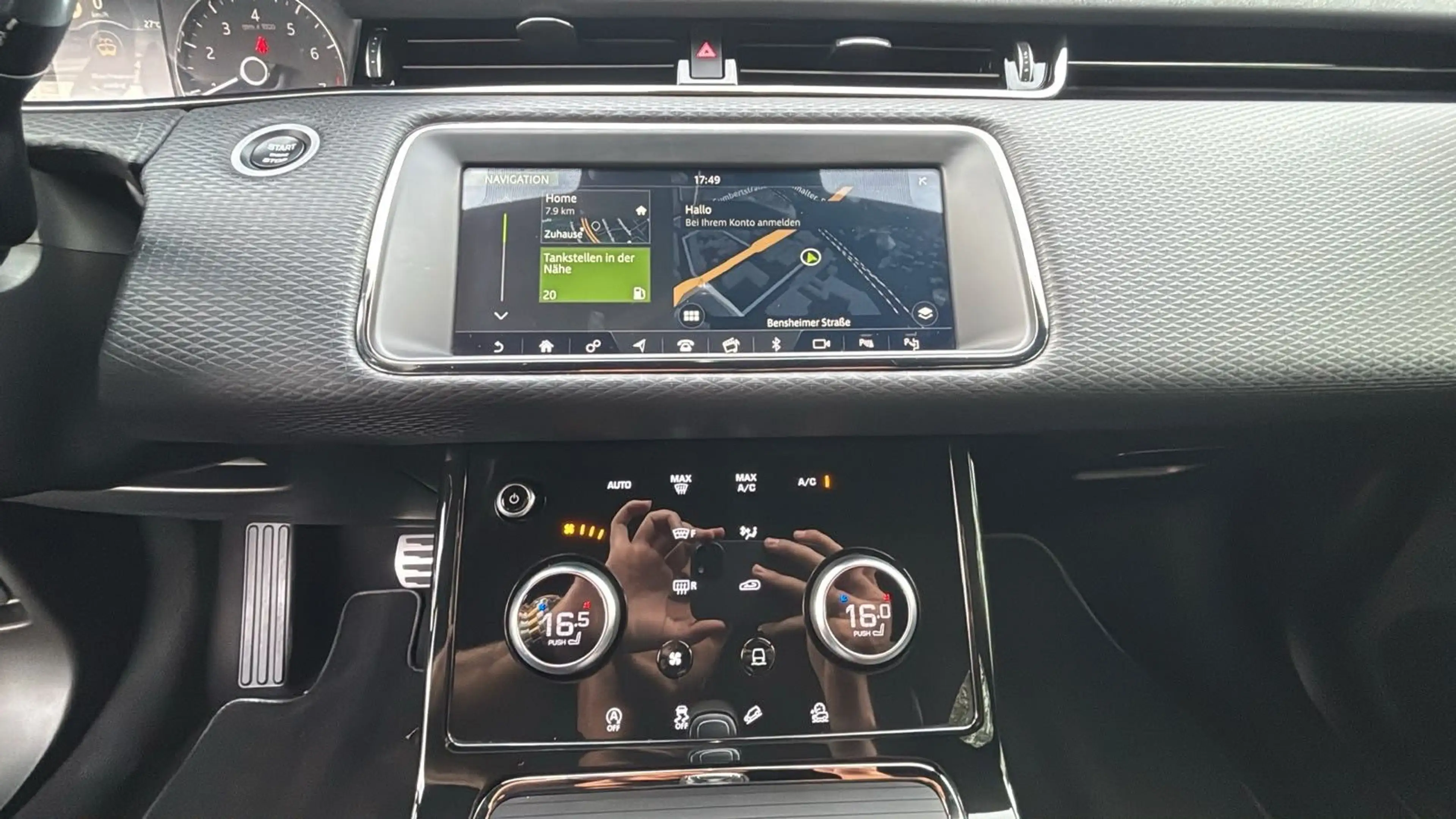 Land Rover Range Rover Evoque R-Dynamic S — photo 12
