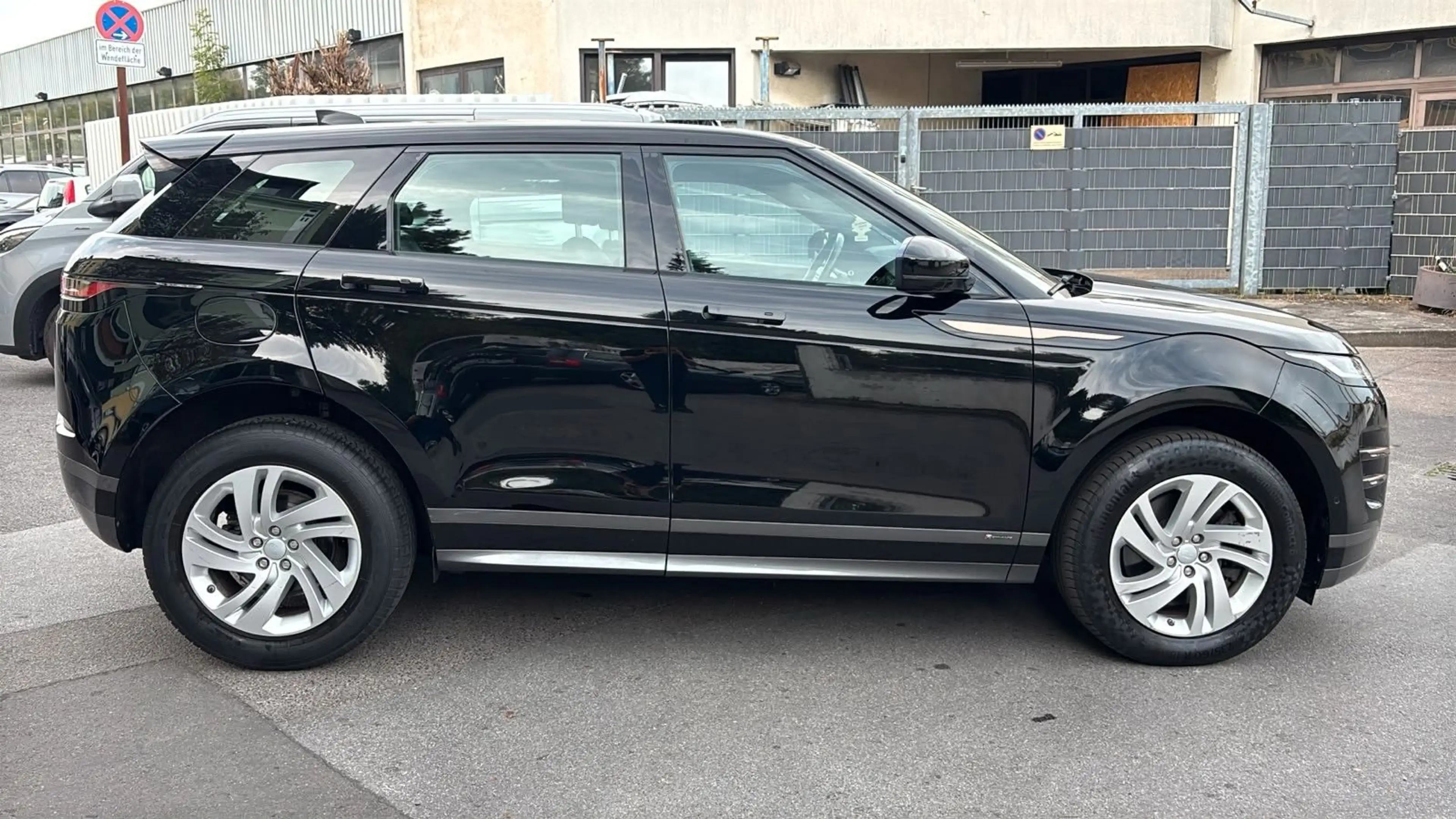 Land Rover Range Rover Evoque R-Dynamic S — photo 8