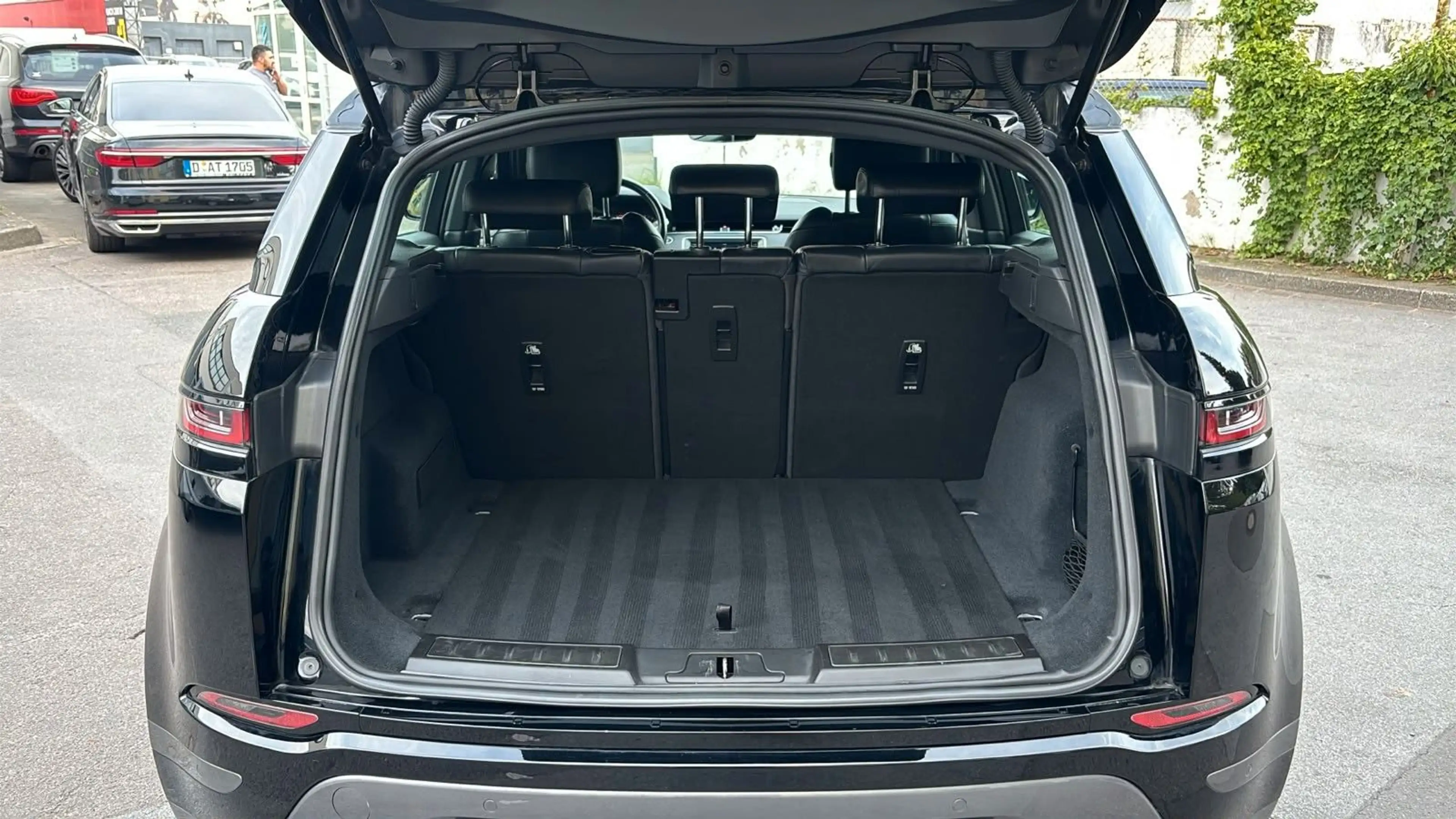 Land Rover Range Rover Evoque R-Dynamic S — photo 6