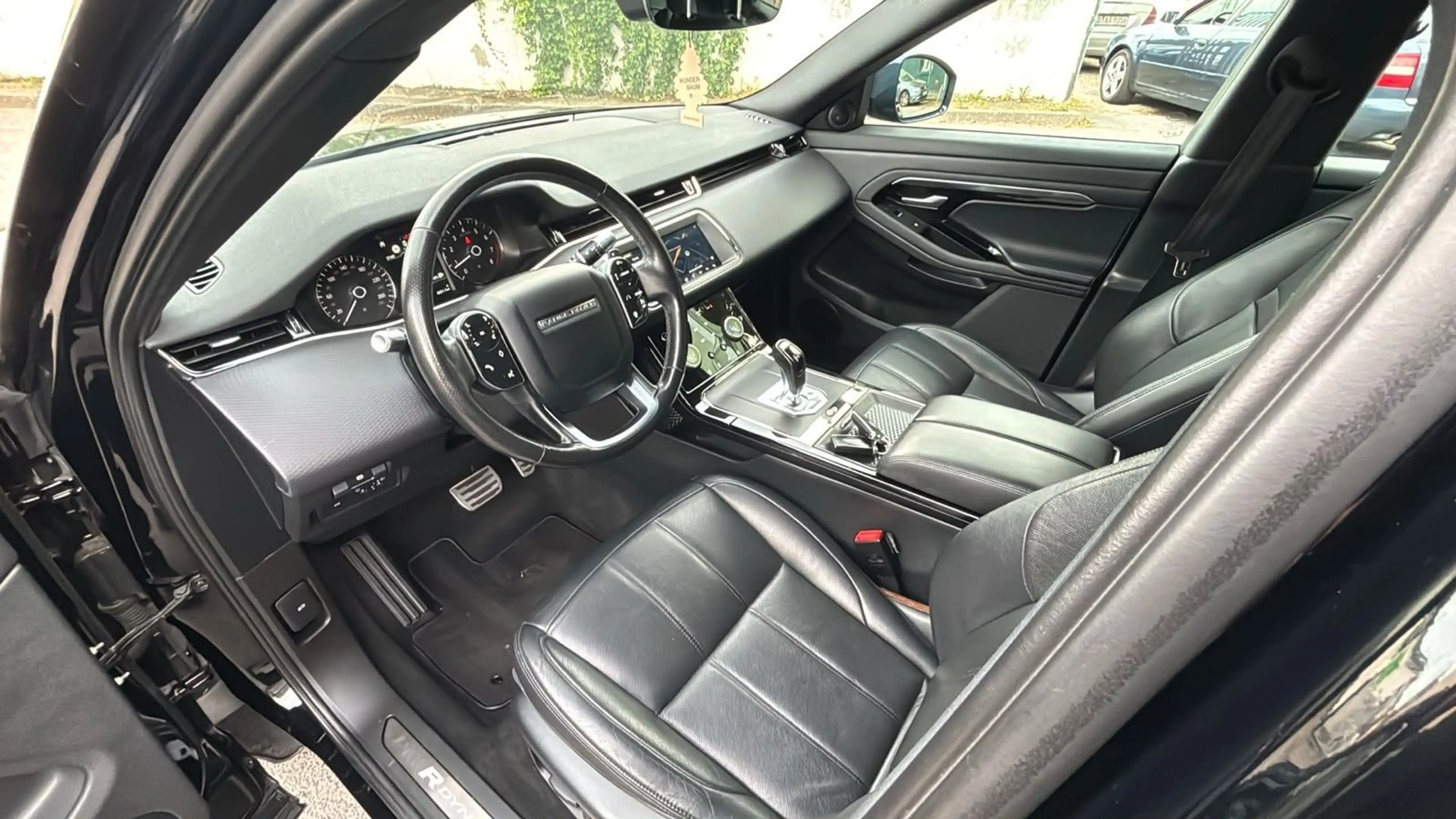 Land Rover Range Rover Evoque R-Dynamic S — photo 10