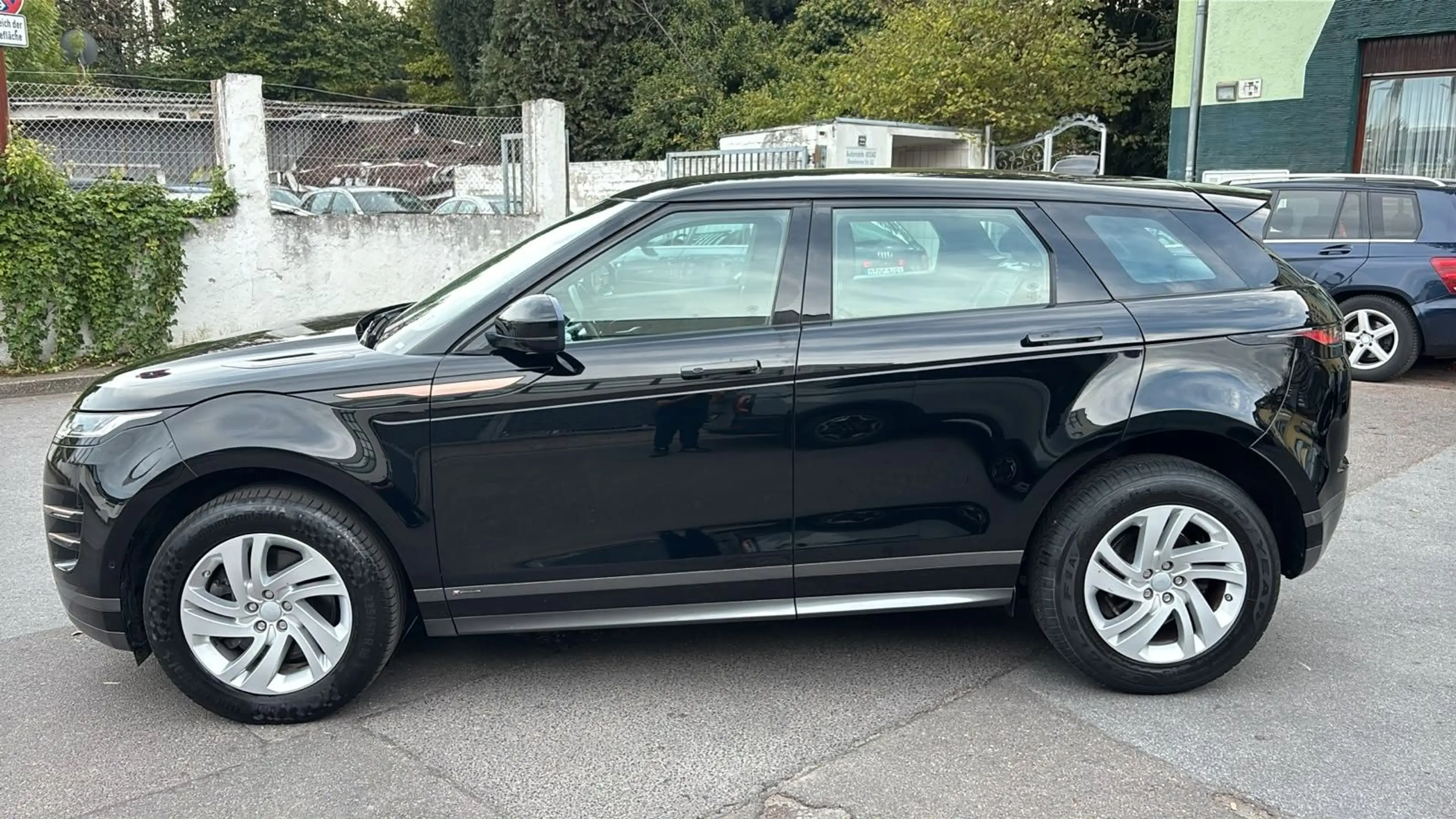 Land Rover Range Rover Evoque R-Dynamic S — photo 3