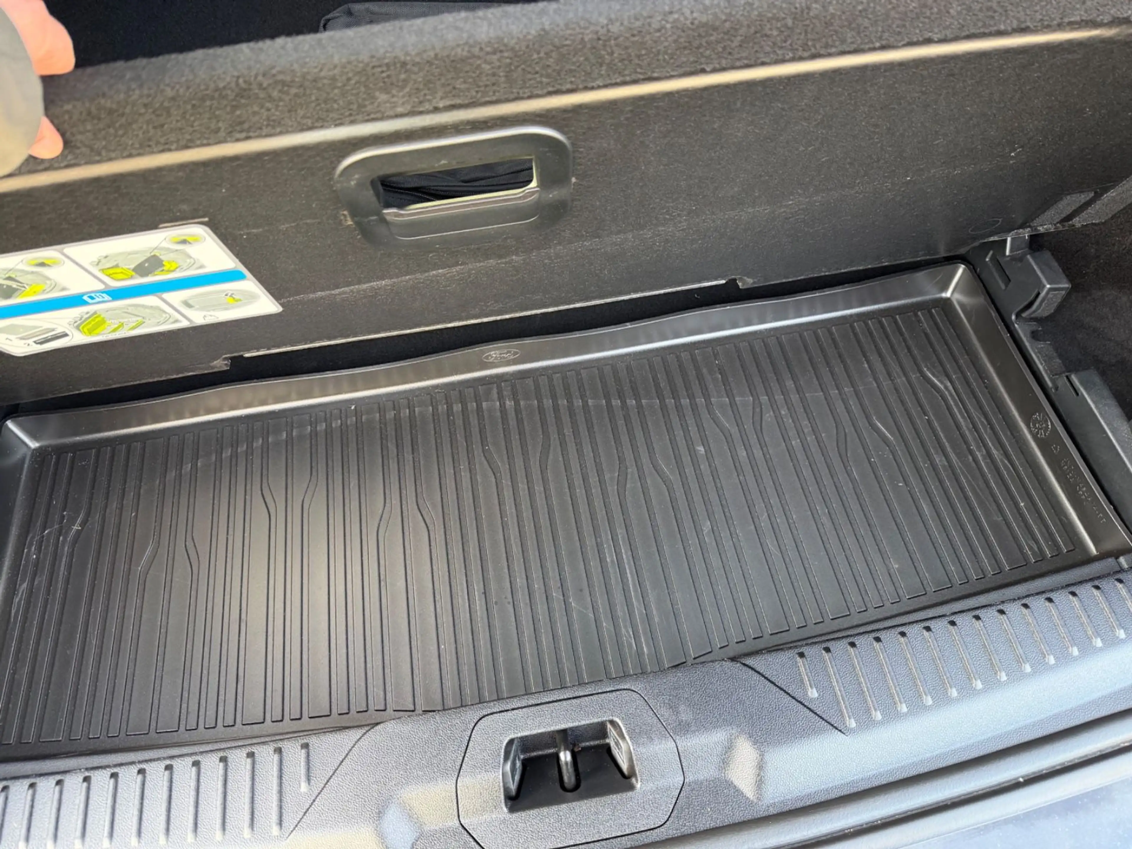 Ford Focus 1.5 Eco Turnier ST-Line X/AHK/ACC/Kamera — photo 21