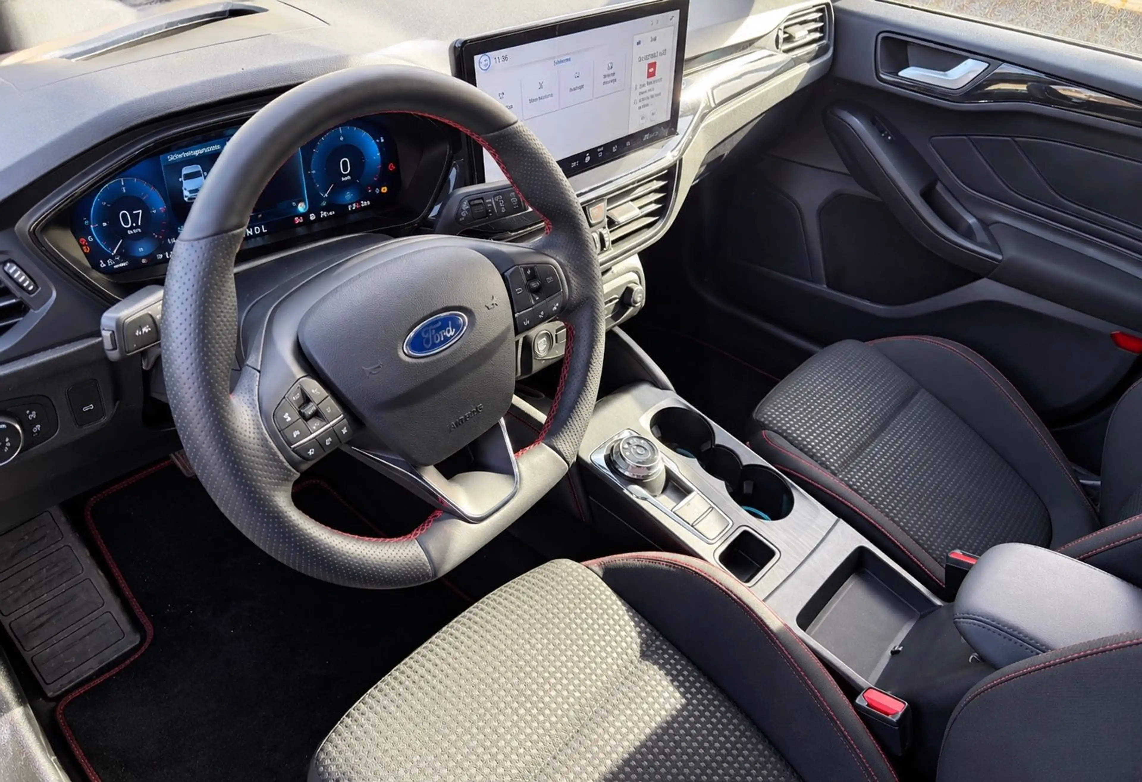 Ford Focus 1.5 Eco Turnier ST-Line X/AHK/ACC/Kamera — photo 7