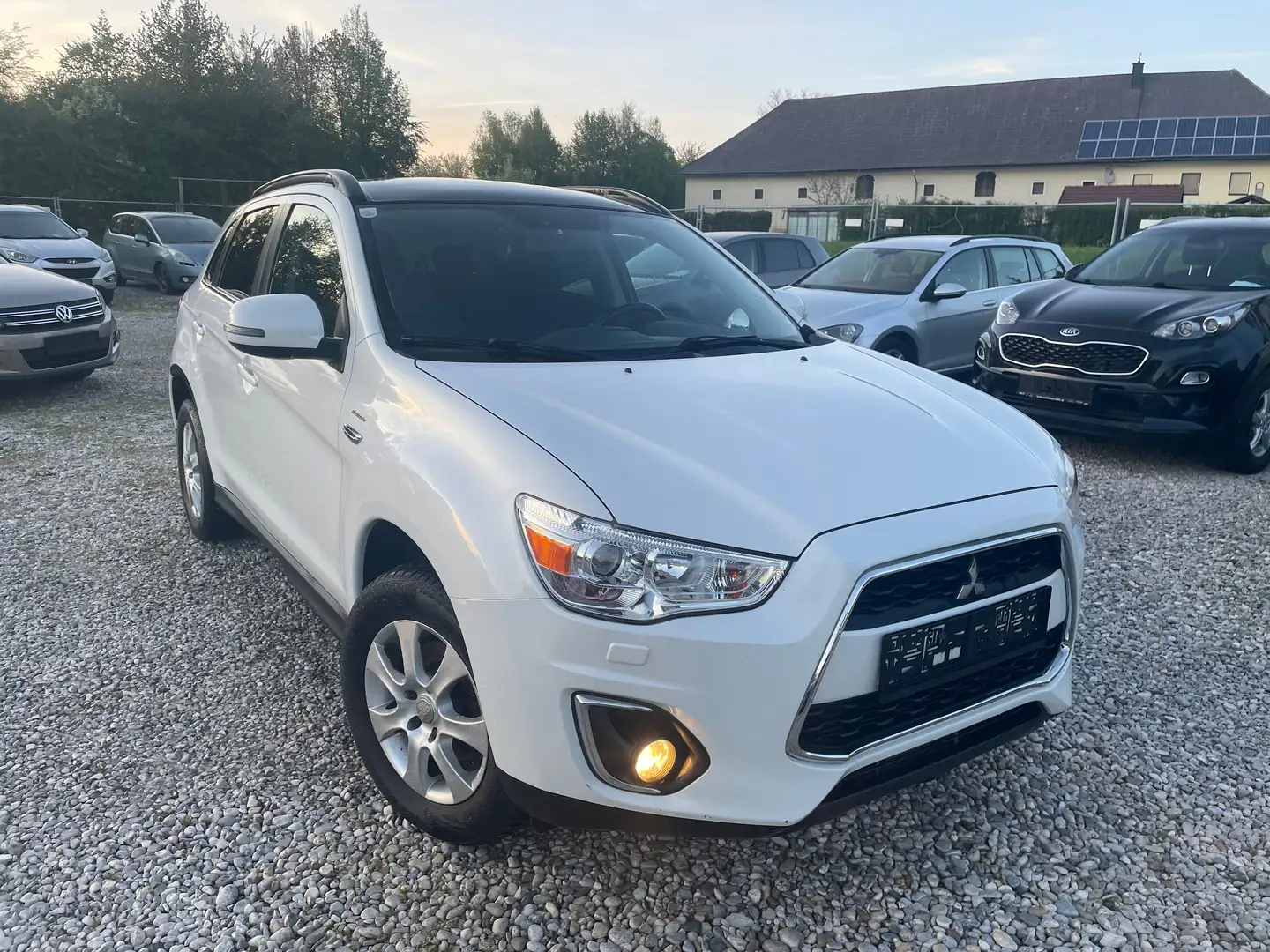 Mitsubishi ASX ASX 1.8 DI-D 4WD+PICKERL 11/2026+4MONAT+ Weiß - 1