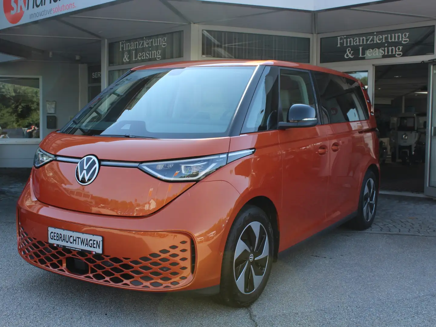 Volkswagen ID. Buzz Bus 150 kW Pro Basis1925 KGAnhängelast! Portocaliu - 1